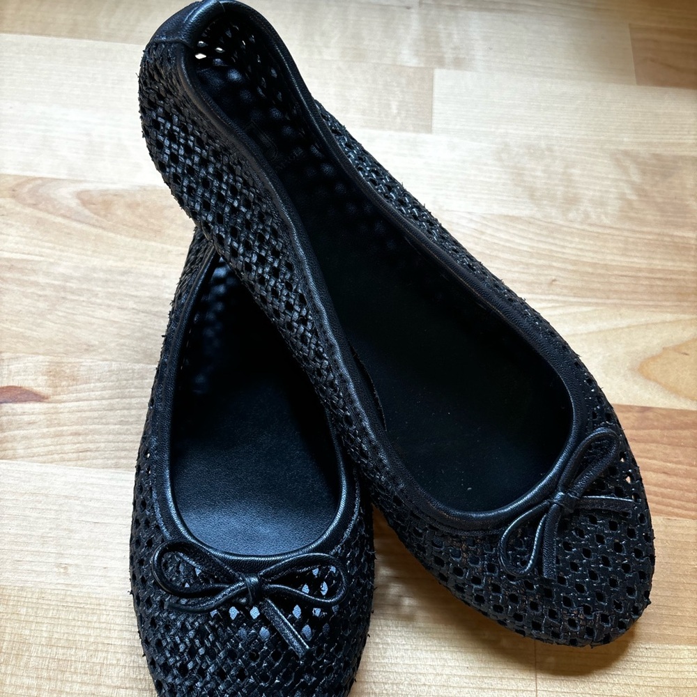 Bruno Magli Woven Leather Ballet Flats Black Size 38 NWOT